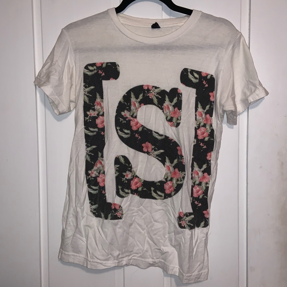 Issues Band Tee